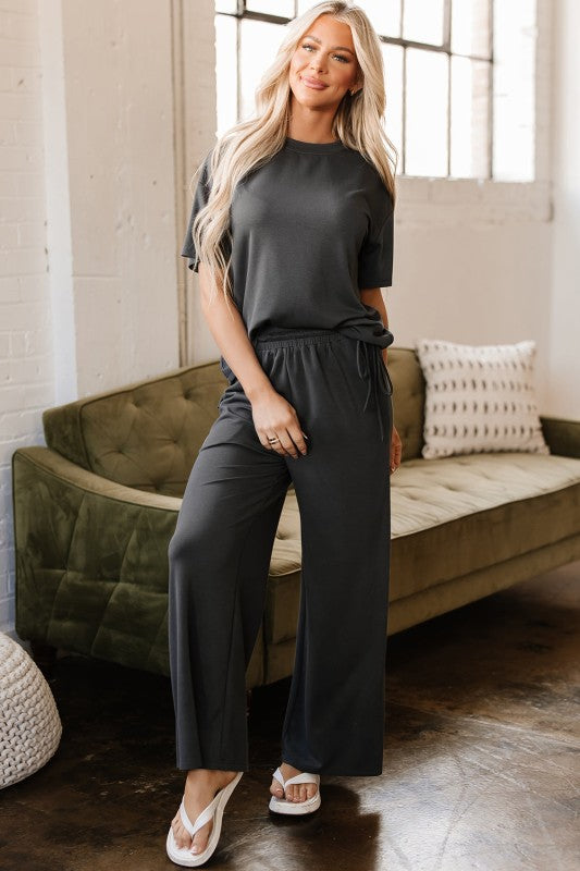 FD1E4396228157A0461DC37AA322E230/1fd0dfd7-beba-4400-9304-05d01b134d30.jpg 2 piece casual loungeset with side drawstrings