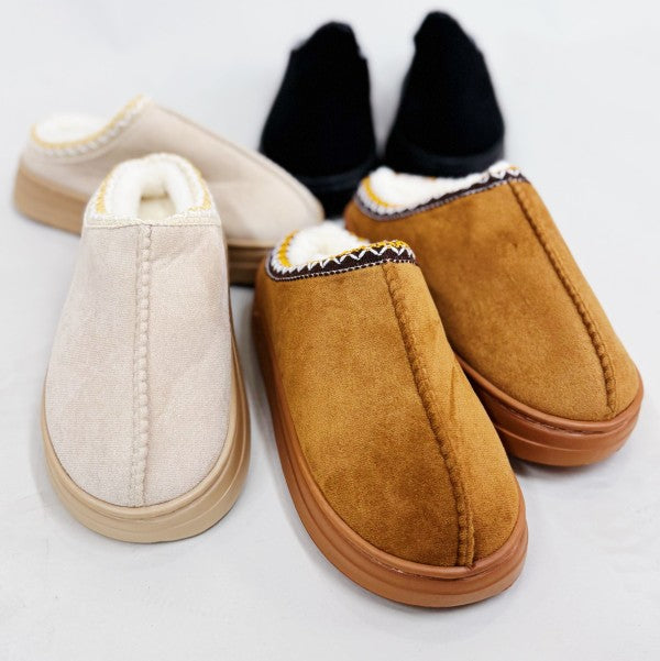 3C14A808308038902AB500A83A94031B/40b69470-6072-4bb8-90d0-37e4c53f02e8.jpg slippers, soft lined indoor slippers