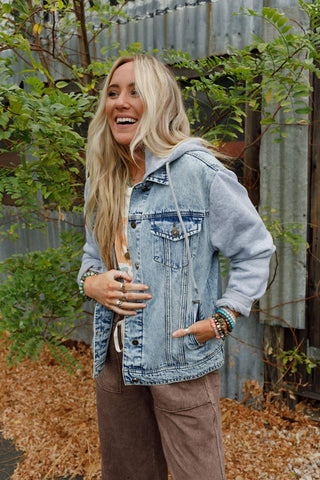 Fall Favorite: My Boyfriends Denim Jacket - Blue Light Wash