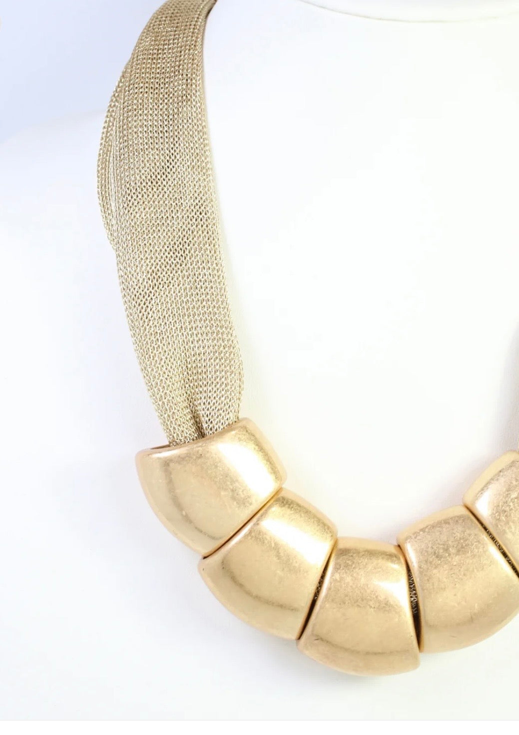 Alexis Mesh Necklace Gold