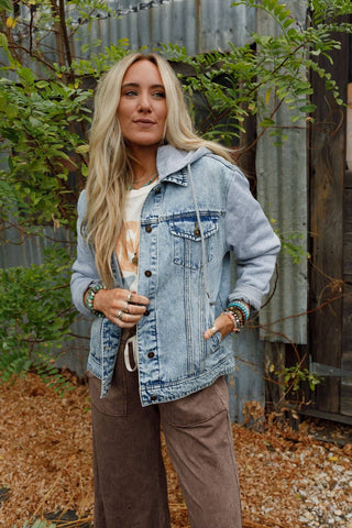 Fall Favorite: My Boyfriends Denim Jacket - Blue Light Wash